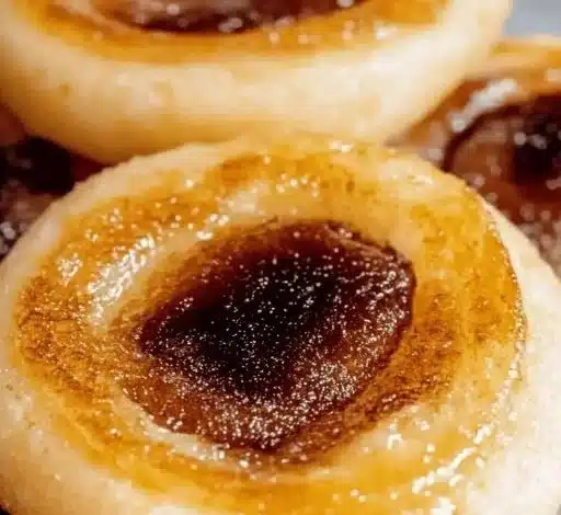 Delicious Crème Brûlée Cookies with a crunchy caramelized topping